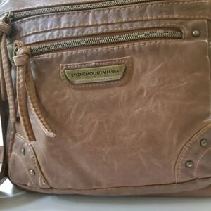 Stone Mountain Accessories Tan Leather Crossbody Bag
